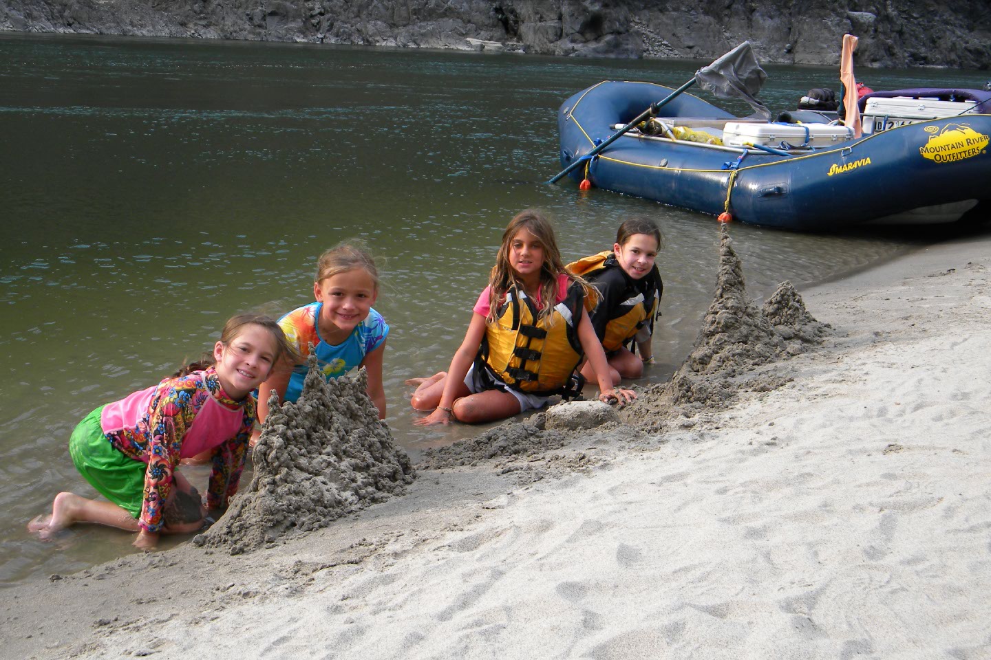 kids family raft trip